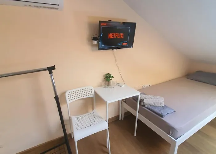 Hotel Let's Go Party - Center *